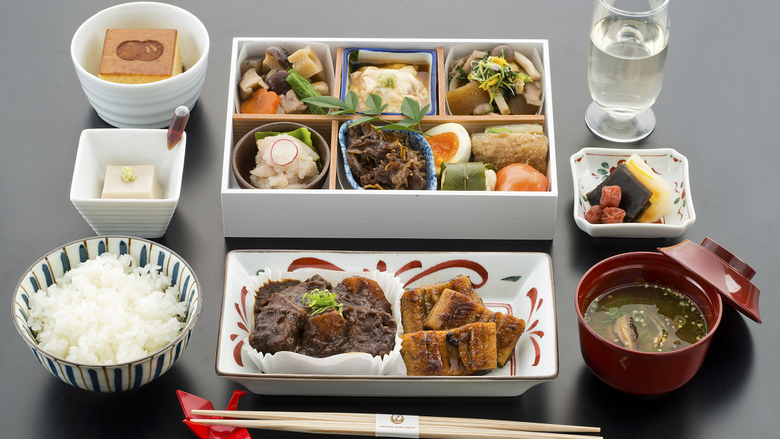 Japan Airlines akan Sediakan Menu Washoku Halal bagi Penumpang Kelas Bisnis