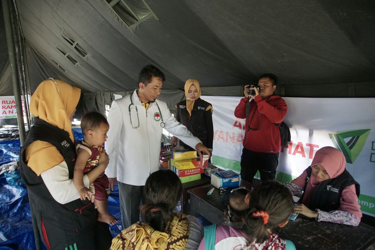 PDUI NTB Dengan Dompet Dhuafa Terus Berikan Pelayanan Kesehatan Pengungsi Gempa