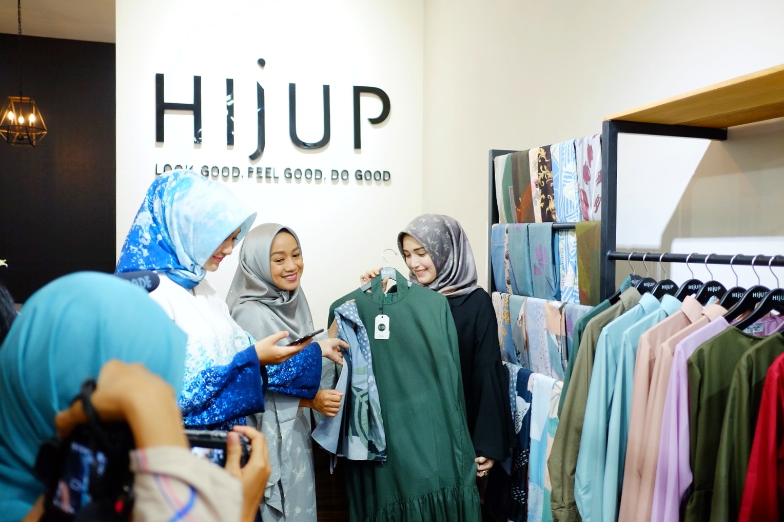 Yuk Intip Koleksi Pakaian Olahraga Muslimah dari Hijup yang lagi Hits