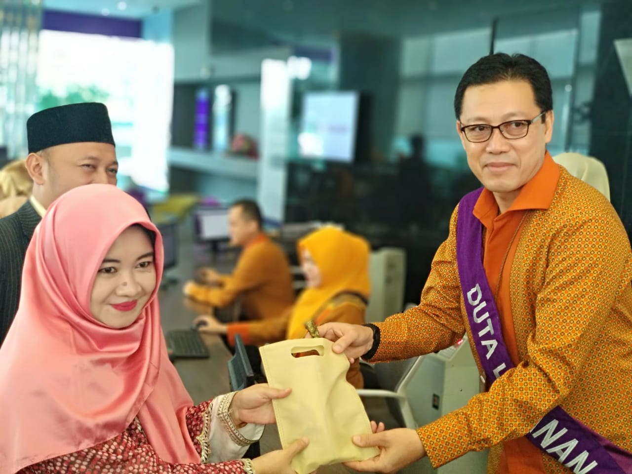 Rayakan Harpelnas, Bank Muamalat Bakukan Standar Pelayanan
