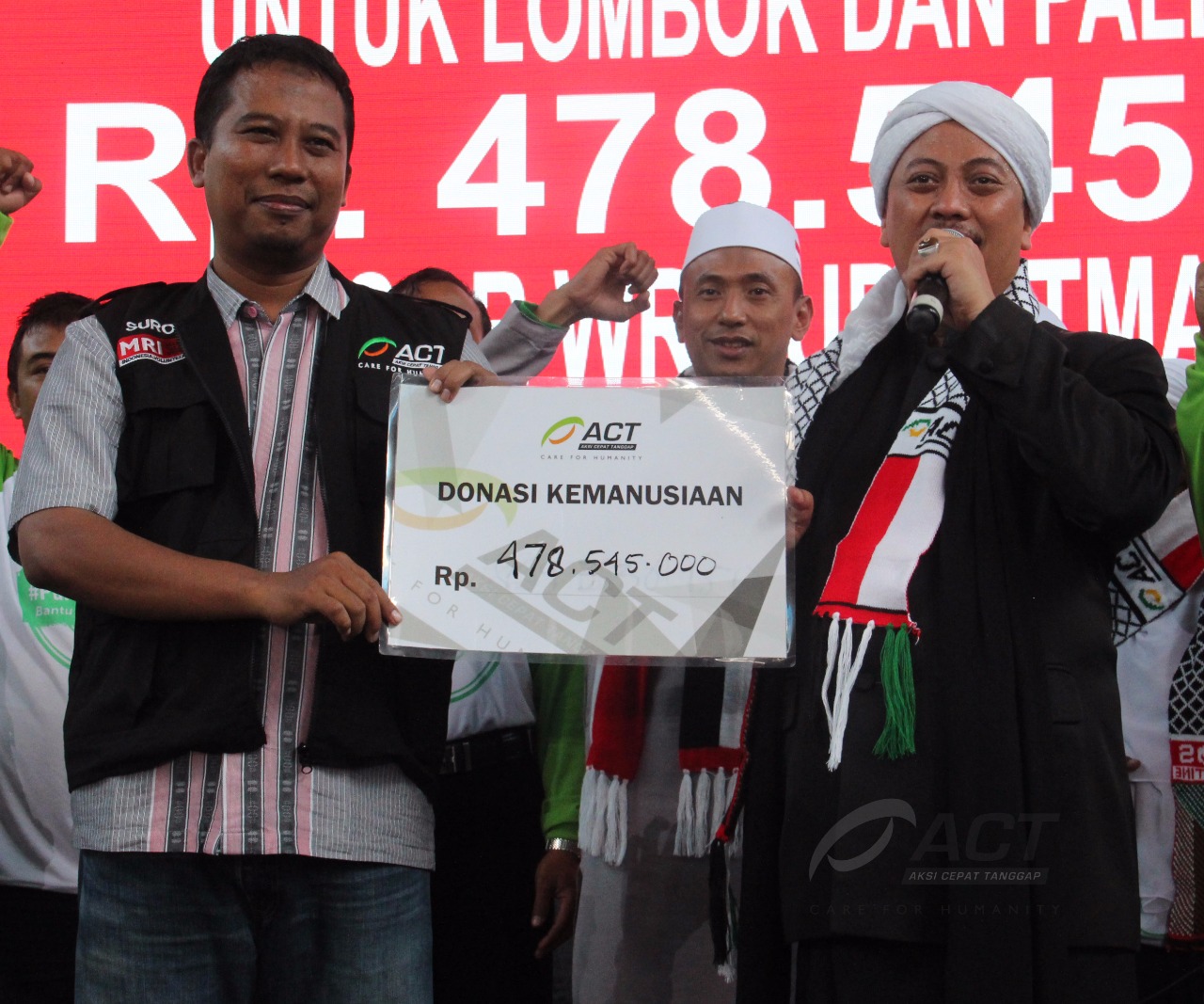 Konser Kemanusiaan Bersama Opick Kumpulkan Donasi Hampir 500 Juta