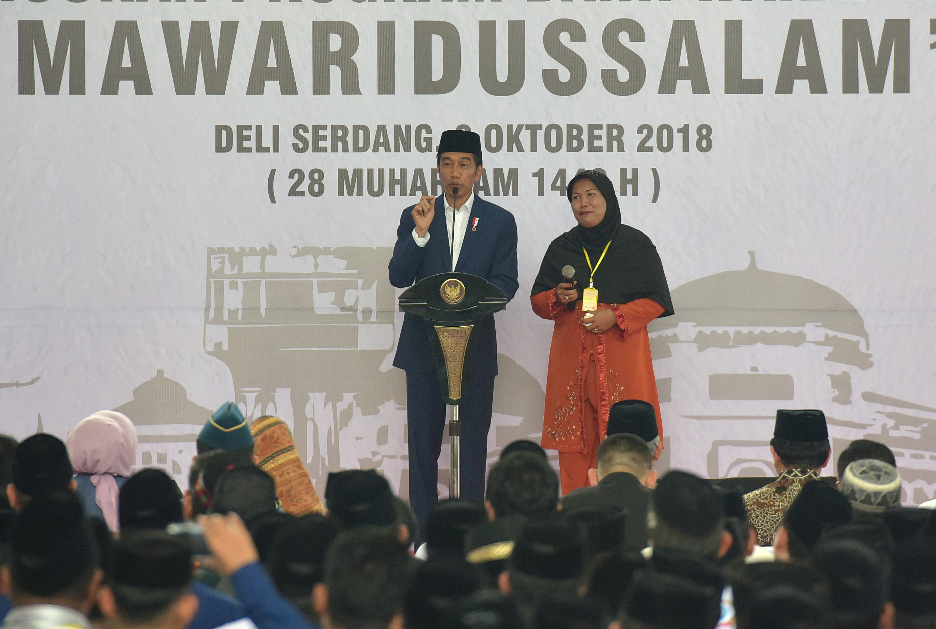 Presiden Jokowi Resmikan Bank Wakaf Mikro ke-33 di Ponpes Mawaridussalam