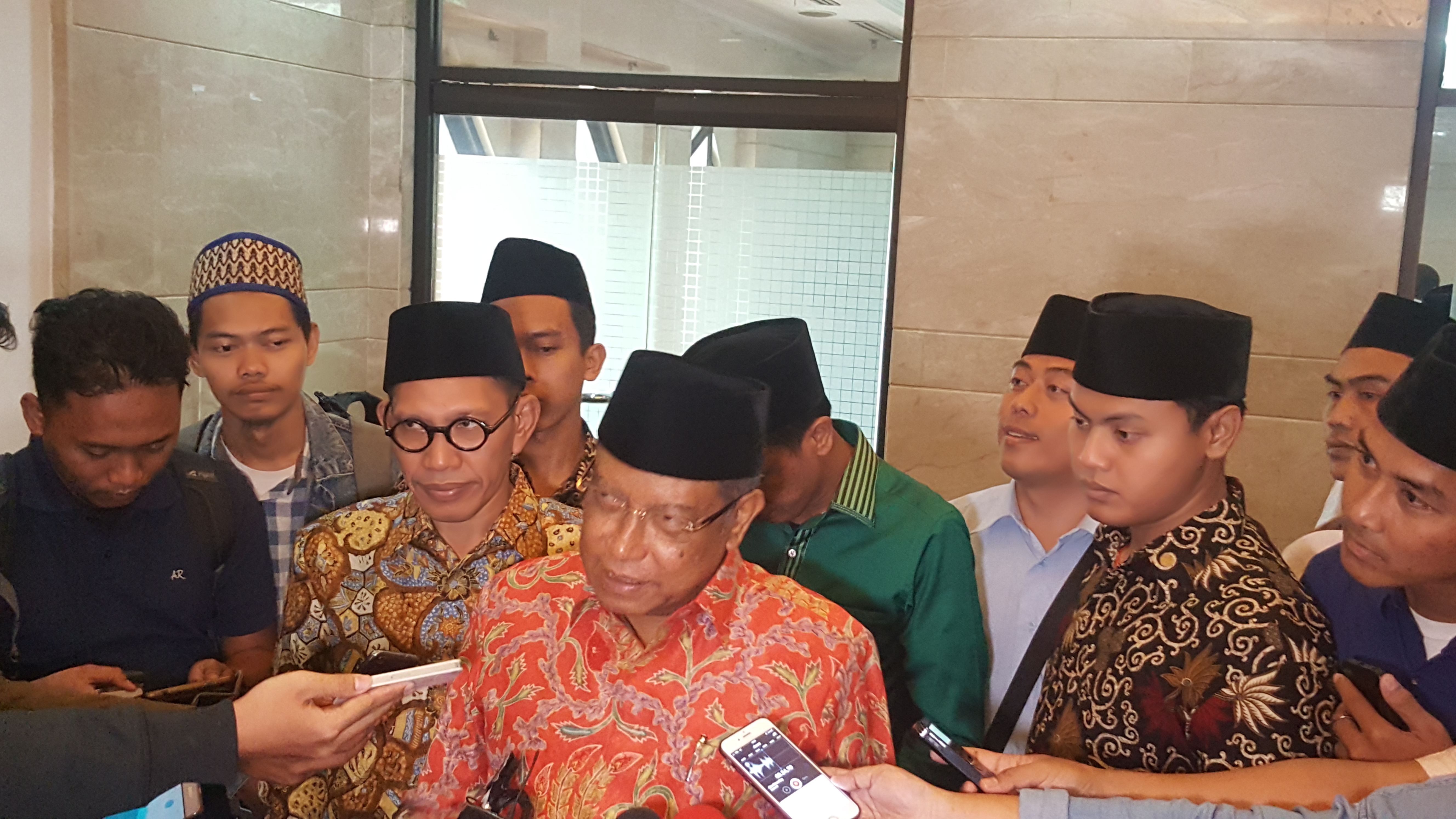 Said Aqil: Penulisan Kalimat Tauhid di Tembok dan Pakaian Hukumnya Makruh