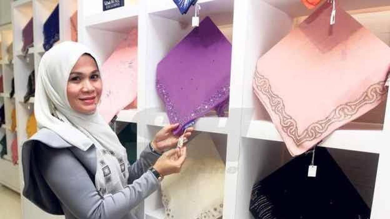 Wow, Hijab dari Malaysia ini Dibandrol Rp 112 Juta