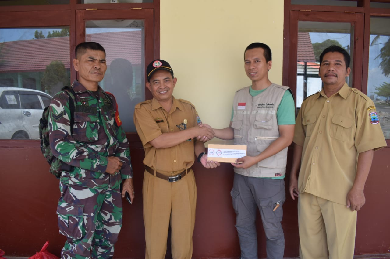 Bangkitkan Pendidikan Pasca Tsunami Selat Sunda, PP Lidmi Berikan Santunan kepada Guru Sekola
