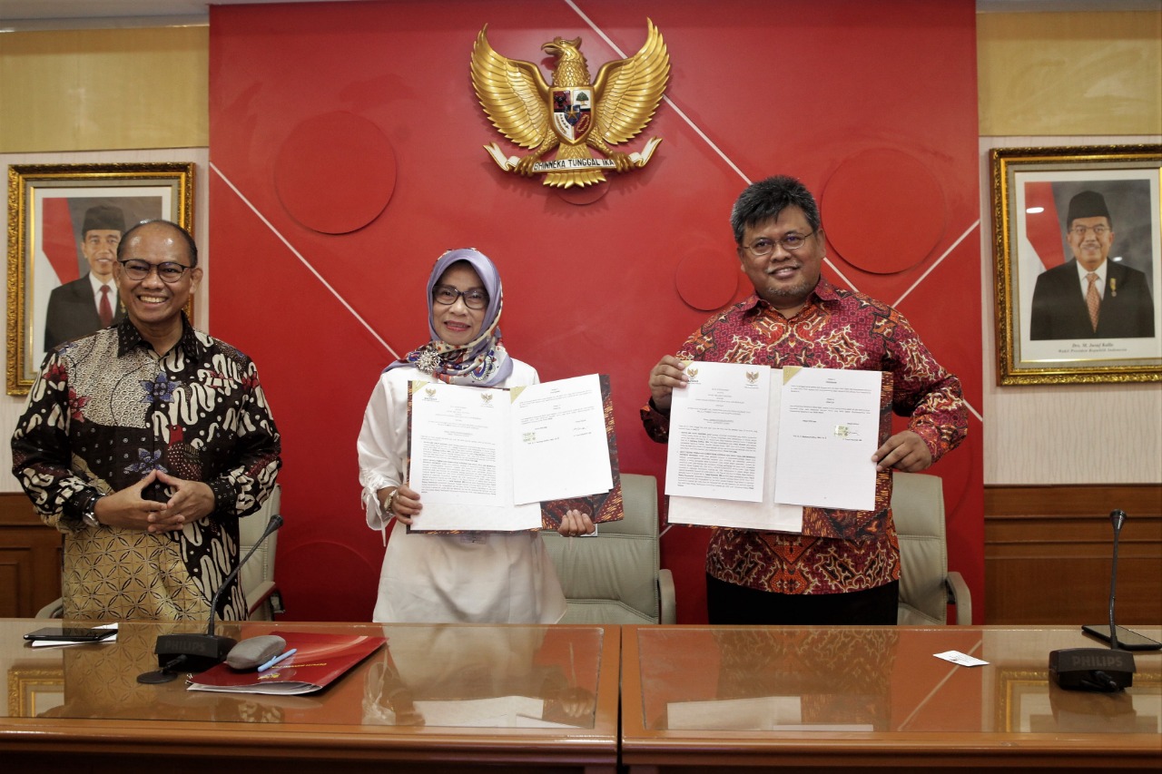 Kemenkop dan UKM Jalin MoU dengan Baznas Berdayakan Usaha Mikro Melalui Zakat