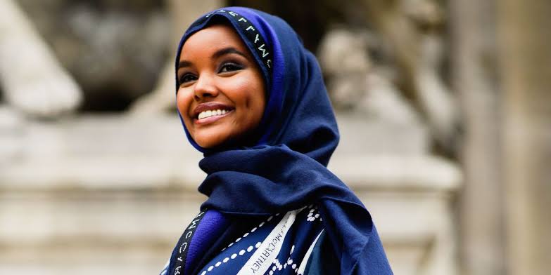 Sosok Halima Aden, Model Hijabers Inspiratif asal Amerika Serikat