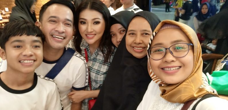 Ruben Onsu Berangkatkan Umrah Korban First Travel
