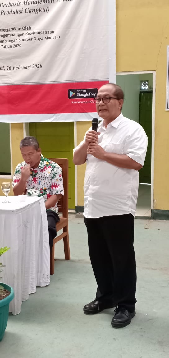 Sukabumi Selenggarakan Pelatihan Guna Tingkatkan Kualitas SDM Pengrajin Cangkul