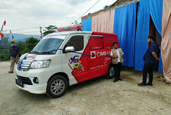 CIMB Niaga Syariah Beri Bantuan Mobil Ambulance Untuk Warga Bandung Barat