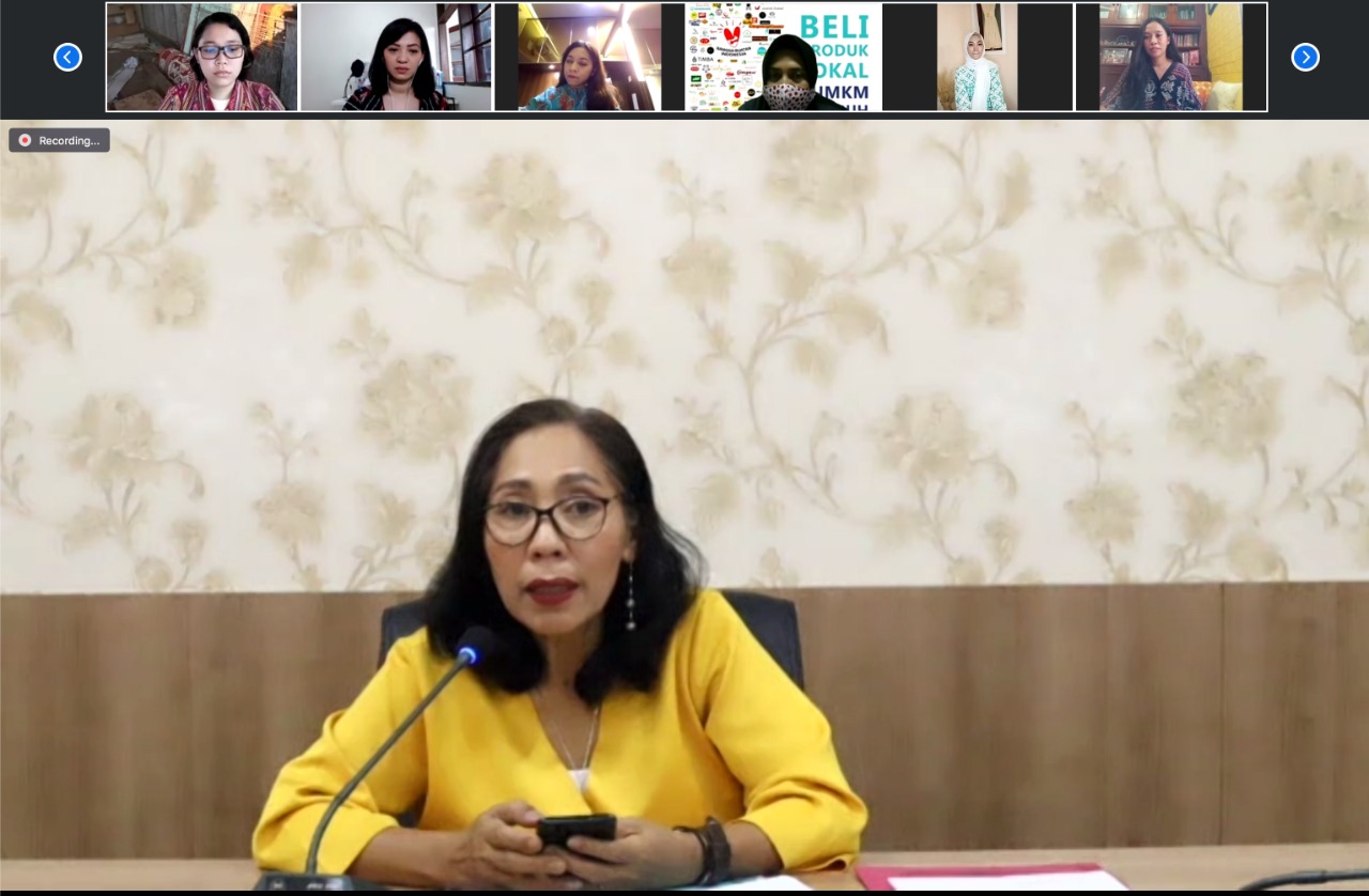 Pemenang Lomba Foto Daring Kebaya dan Kain Tradisional Cerita Wastra