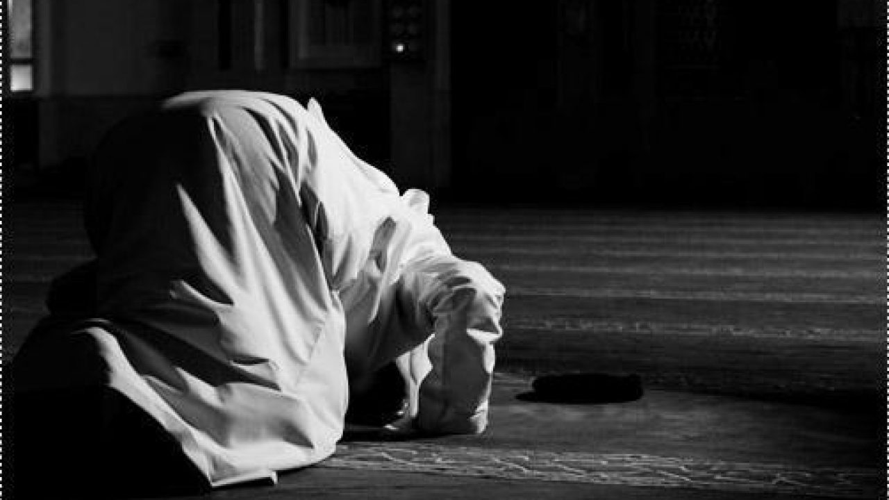 Manfaat Sujud Bagi Kesehatan Tubuh