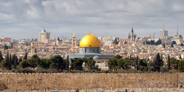 Palestina Tuding Israel Halangi Pengiriman Vaksin Covid-19 ke Gaza
