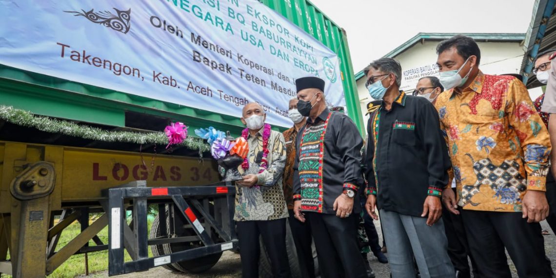 Ekspor 18 Kontainer Kopi Arabica Gayo Ke AS Dan Eropa Di Lepas MenkopUKM