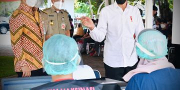 Jokowi Dorong DKI Jakarta Lakukan 100 Ribu Vaksinasi Per Hari