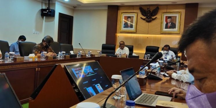 Persiapan Penyelenggaraan Umrah, Pemerintah Bahas Vaksin Booster Hingga QR Code