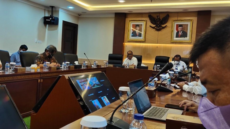 Persiapan Penyelenggaraan Umrah, Pemerintah Bahas Vaksin Booster Hingga QR Code