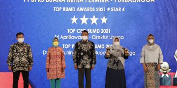 Catat Tren Kinerja Positif, BPRS Buana Mitra Perwira Raih Tiga Penghargaan TOP BUMD Awards 2021