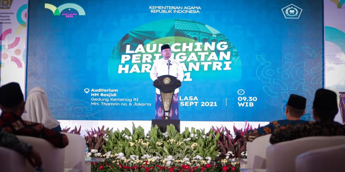 Menag Yaqut: Santri Miliki Komitmen Seumur Hidup Bela Tanah Air