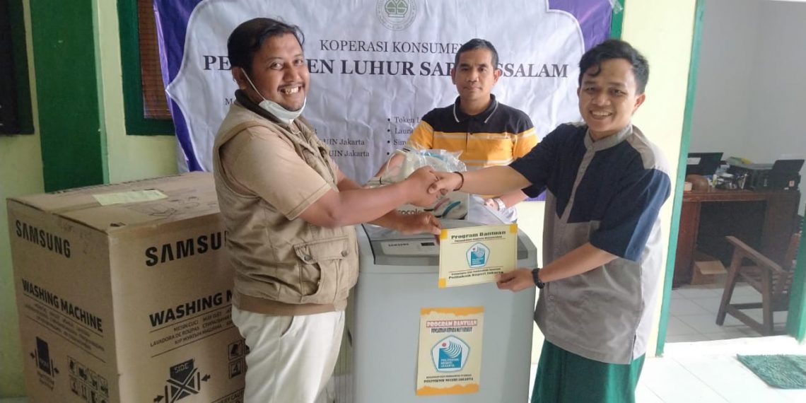 Politeknik Negeri Jakarta Perkuat Usaha Koperasi Binaan Dengan Bantuan Modal