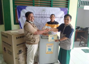 Politeknik Negeri Jakarta Perkuat Usaha Koperasi Binaan Dengan Bantuan Modal