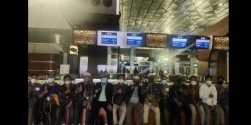 Kemenag Berangkatkan 15 Imam Asal Indonesia ke UEA