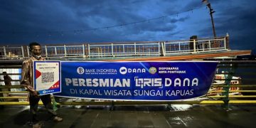 DANA Hadirkan QRIS DANA di Kapal Wisata Sungai Kapuas
