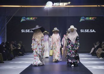 Cantik Dengan Busana Nautical Dan Floral Beach Bersama Si.Se.Sa.