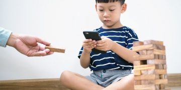 Tanda Anak Kecanduan Gadget dan Cara Mengatasinya