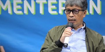 MenKopUKM Raih Penghargaan Tokoh Pendukung Gerakan Zakat dari BAZNAS