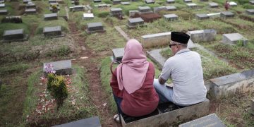 Tradisi Ziarah Kubur Menjelang Ramadhan, Bagaimana Hukumnya?