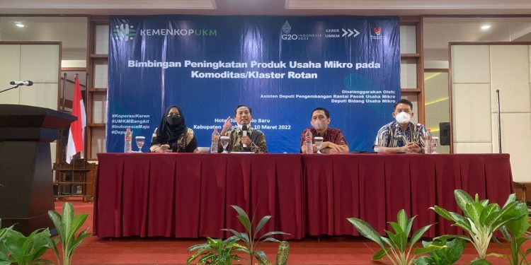 UMKM Diminta Pegang Peran Besar Dalam Produksi dan Pemasaran Rotan