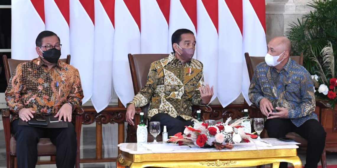 Presiden Jokowi Minta Target Transformasi Digital Terpenuhi Dalam Rakornas KemenKopUKM