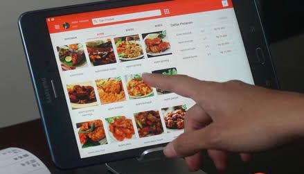 MenKopUKM Jajaki Kolaborasi Dengan Qasir Guna Hadirkan Data Akurat UMKM