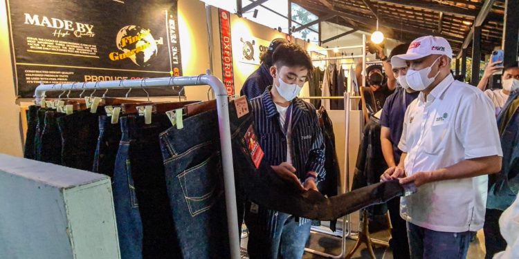 Komunitas Denim Diminta Buat Gerakan Perkuat Kebanggaan Terhadap Brand Lokal
