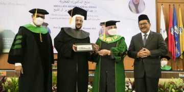 Menteri Arab Saudi Terima Gelar Doktor HC dari UIN Syarif Hidayatullah Jakarta