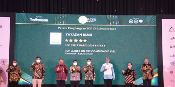 Yayasan BSMU Raih Dua Penghargaan di Top CSR 2022