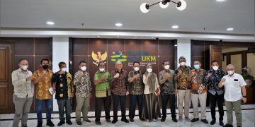 KemenKopUKM Perkuat Koperasi Petani Bangun Pabrik Minyak Sawit Merah