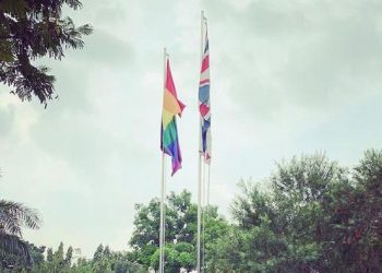Aksi Kedubes Inggris Pasang Bendera LGBT Tuai Banyak Kecaman
