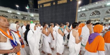 Padati Area Tawaf, Jemaah Haji Indonesia Mulai Tunaikan Umrah Wajib