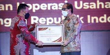 KemenKopUKM Raih Penghargaan Terbaik Dalam Pengelolaan Pengaduan Pelayanan Publik