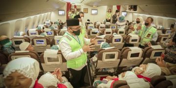 Pesan Menag saat Lepas Kloter Pertama Jemaah Haji Indonesia