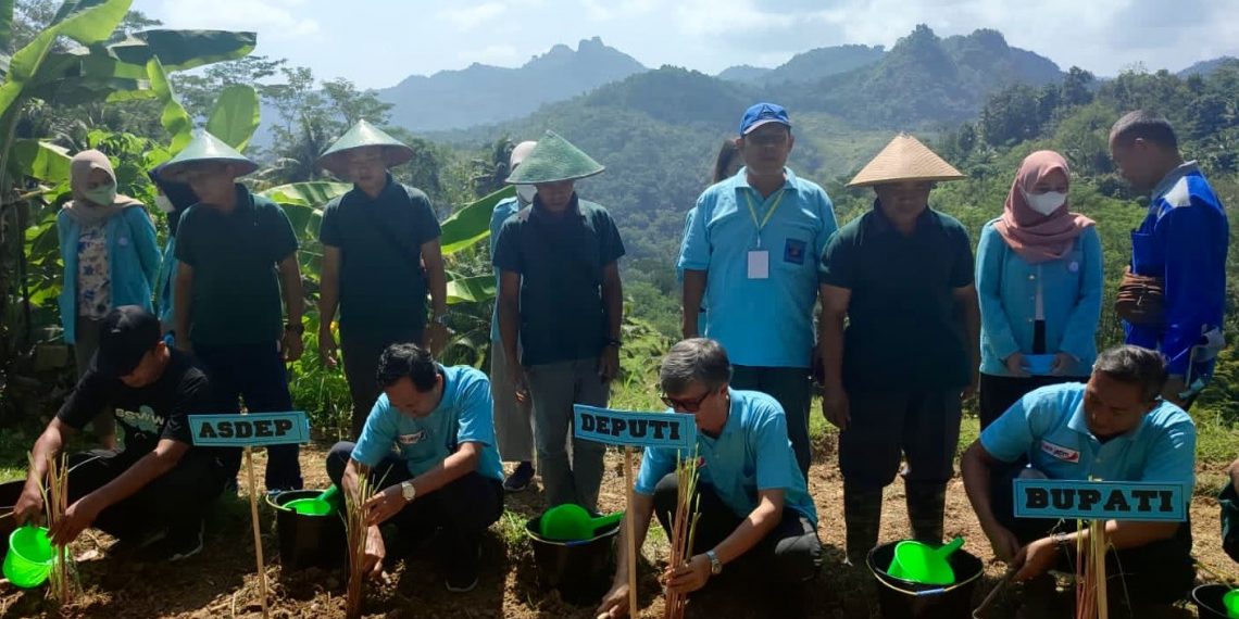 KemenKopUKM Dorong Penguatan Rantai Pasok Usaha Mikro Dengan Usaha Besar di Pacitan