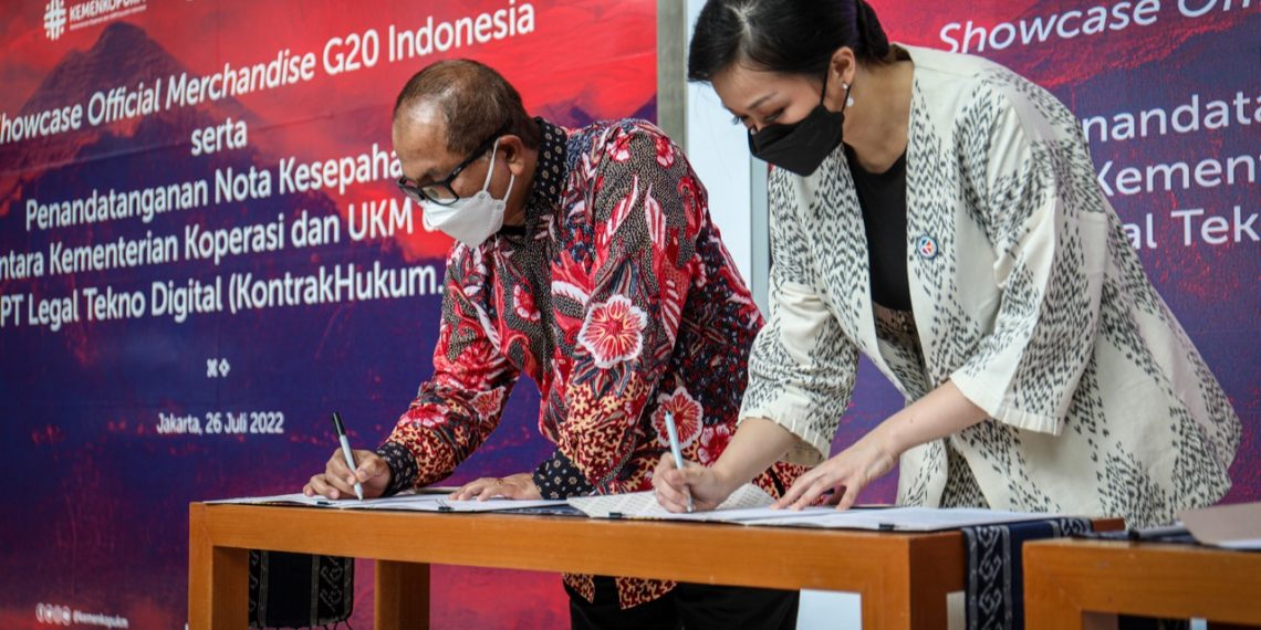 Gandeng Kontrak Hukum, KemenKopUKM Permudah Pengurusan Legalitas UMKM