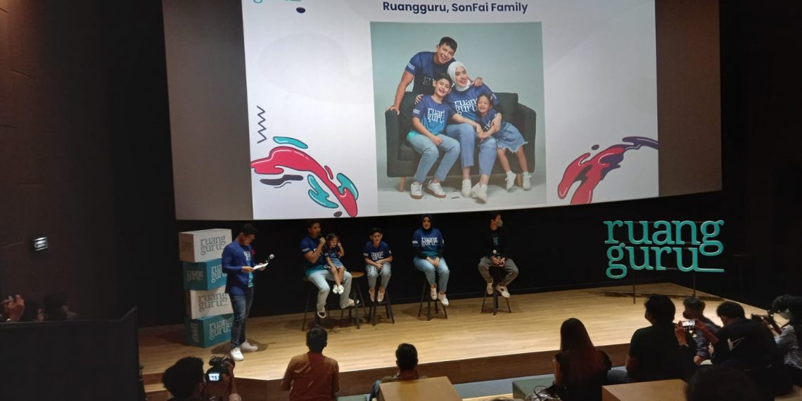 Ruangguru Hadirkan SonFai Family Sebagai Brand Ambassador Ruangguru