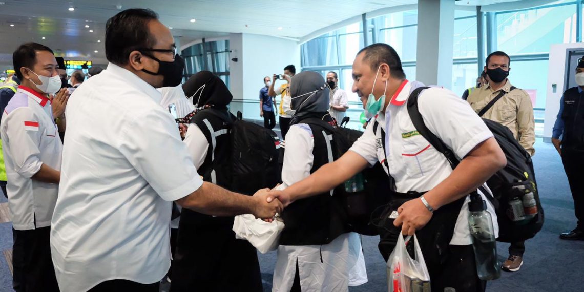 Sambut Petugas, Menag Sampaikan Apresiasi atas Dedikasi Melayani Jemaah Haji