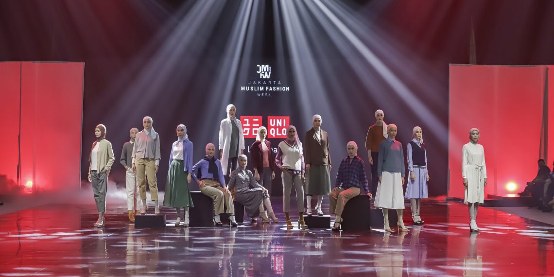68 Finalis Miss Grand International Hingga Brand Global UNIQLO Turut Ramaikan Perhelatan Jakarta Muslim Fashion Week 2023