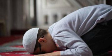 Pernah Tertidur Ketika Salat? Awas, Tidur Bisa Membatalkan Wudu dan Salat Lho