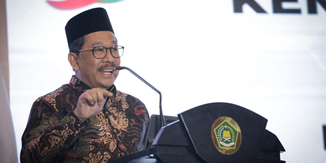 Tutup Rakernas, Wamenag: Isu Fanatisme Kelompok di Tahun Politik Perlu Diantisipasi