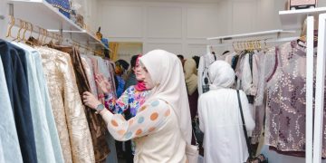 Ikuti Grand Opening Hareem Store, Karya Hurremfia dan Sereena.id Dibuat Limited Edition